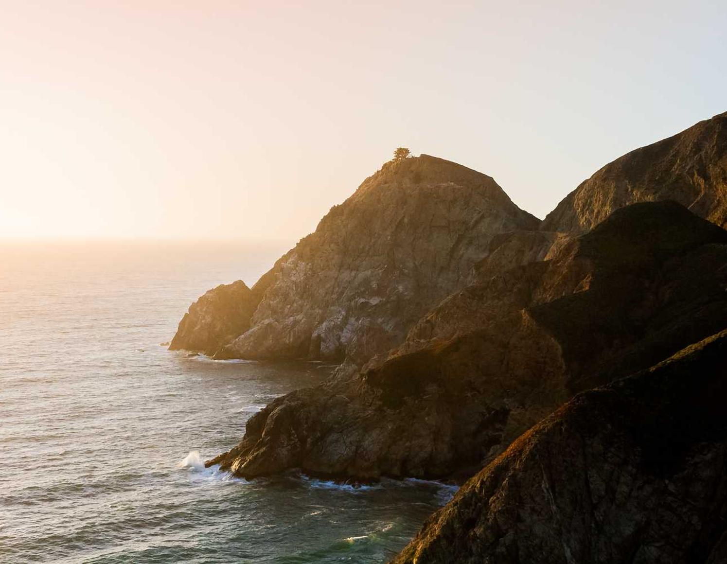 技术支持通过在游戏中卖装备来产生利润