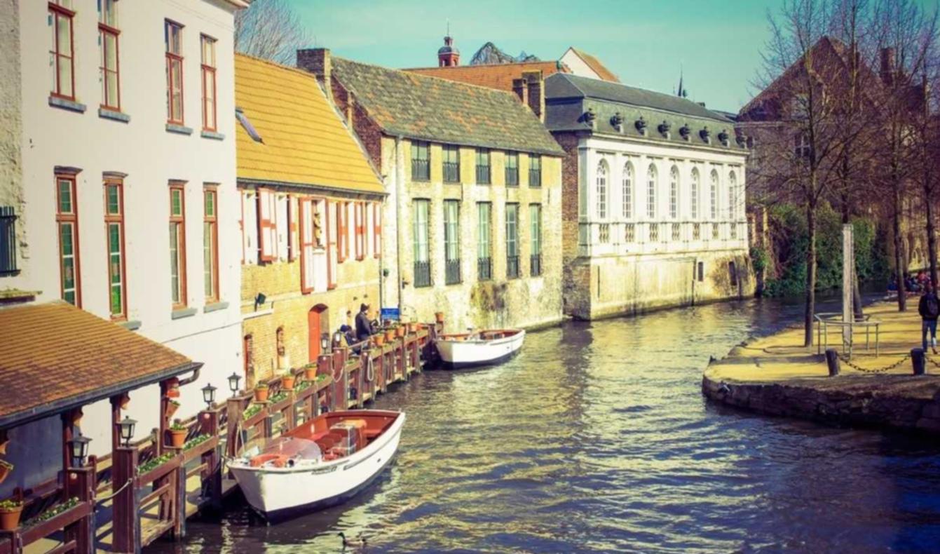 长城移动实名账号：阿勒泰注册代理公司