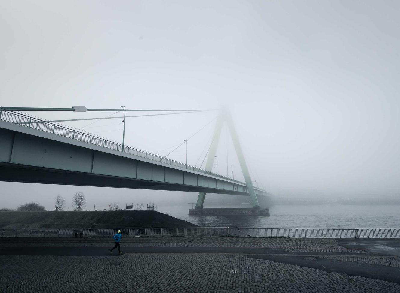 食物、饮料是否影响吸烟？